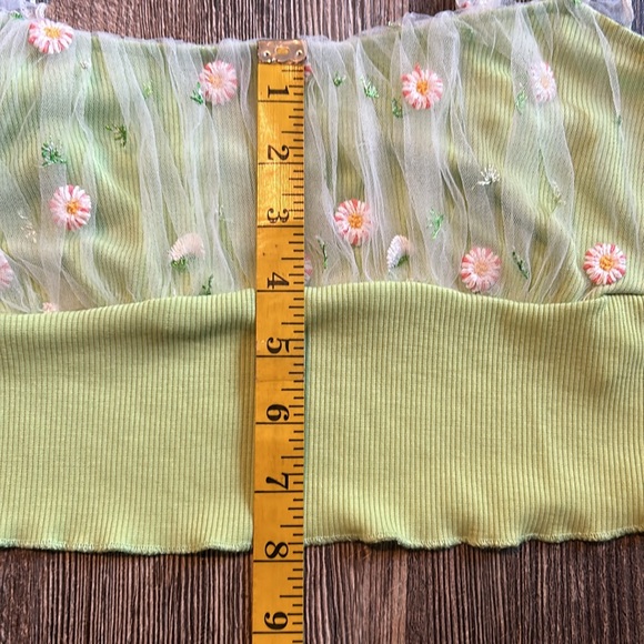 SHEIN MOD Floral Embroidery Ruched Crop Top Size Medium Green Lace Overlay - Picture 9 of 11